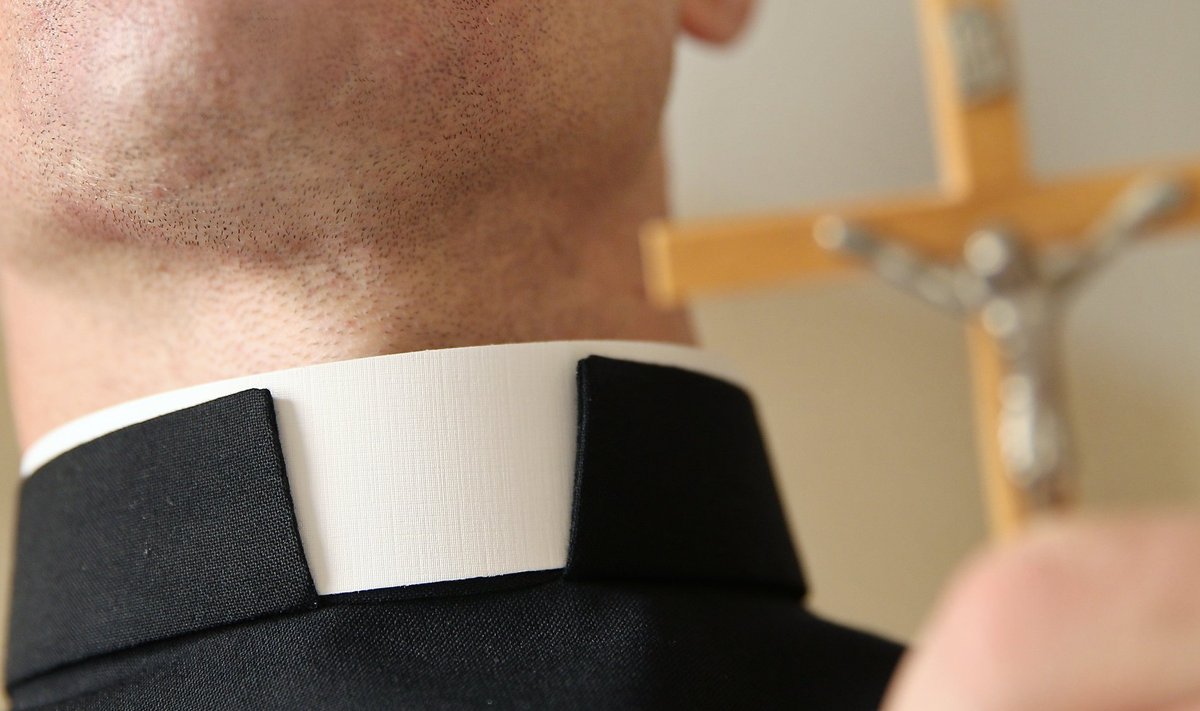 Katalikų bažnyčios dvasininkų skandalai