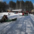 Mindūnuose - valčių lenktynės ant ledo ir „bobos sukimas“