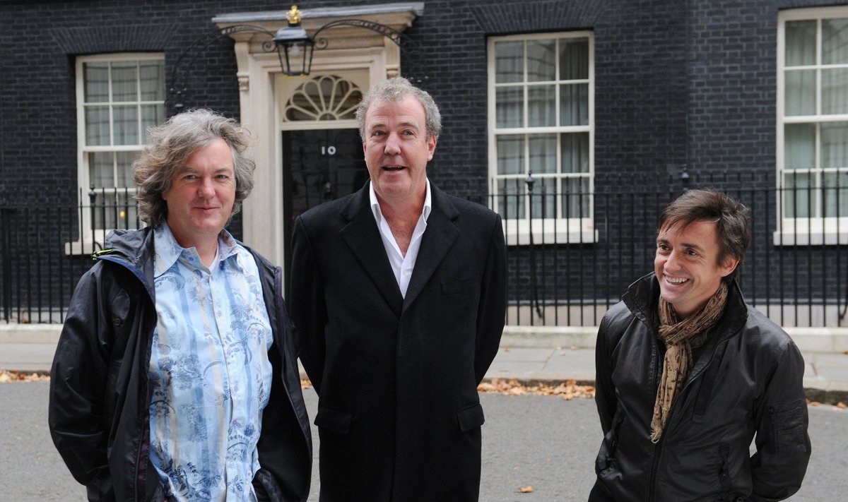 Jeremy Clarksonas su kolegomis TopGear laidos vedėjais