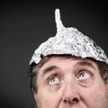 Nuo ko žmonės saugodavosi aliuminio folijos kepurėmis?