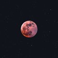 Mėnulio paslaptys: kodėl jis keičia spalvas ir kaip veikia žmones