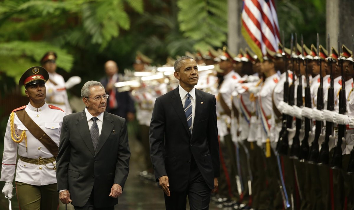 B. Obama susitiko su Kubos vadovu R. Castro