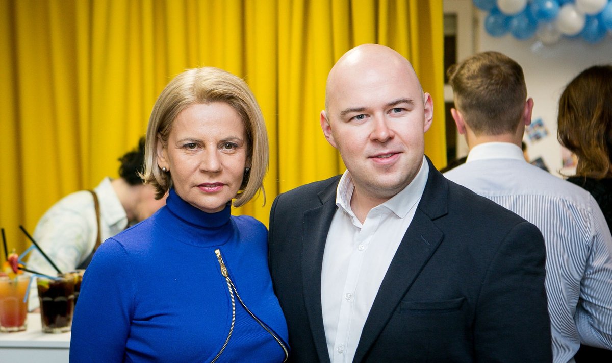 Irena Marozienė su bičiuliu Tomu Dinsmonu