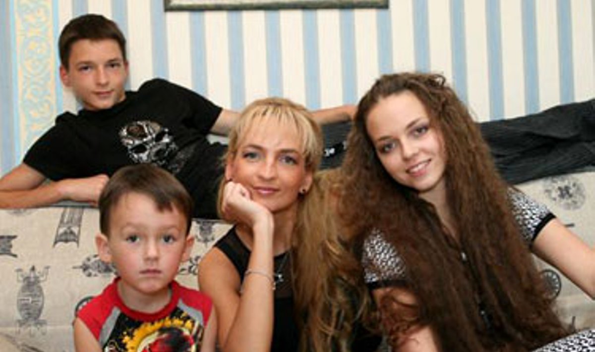 Jurga Anusauskienė su šeima.