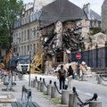 Praėjus kelioms dienoms po sprogimo Paryžiuje pastato griuvėsiuose rastas kūnas