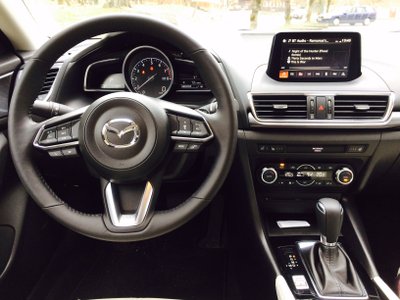 Modernizuotas "Mazda3"