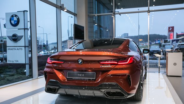 Po 20 metų pertraukos pagamintas 8 serijos BMW kupė pasiekė Lietuvą