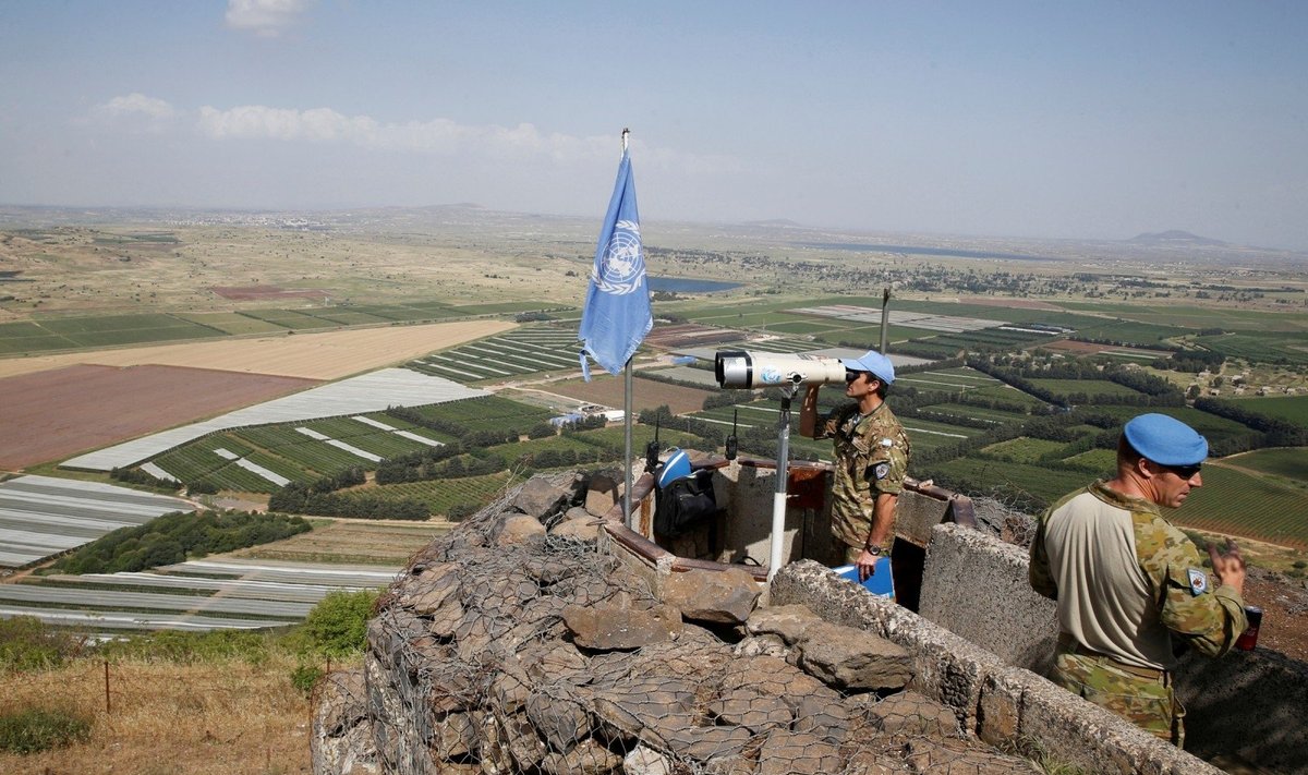 JT stebėtojas stebi Sirijos-Izraelio pasienį Golano aukštumose