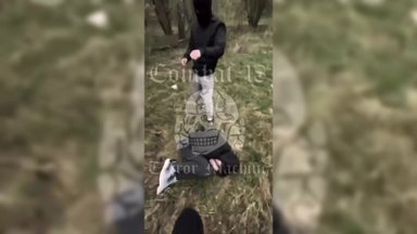 Распространяется жестокое видео с участием неонацистов, полиция решает, что делать