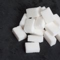 D. Britanijos valdžia neatmeta galimybės įvesti „cukraus mokestį“