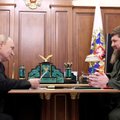 Po Kadyrovo kumščiu: kiek biudžeto nuteka saviems ir kas pažadėta už absoliutų paklusimą Rusijai