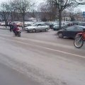 Vilkaviškyje motociklininkas rėžėsi į automobilį
