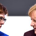 Klupinėjančiai Merkel įpėdinei sąlytis su dešiniaisiais radikalais gali brangiai kainuoti