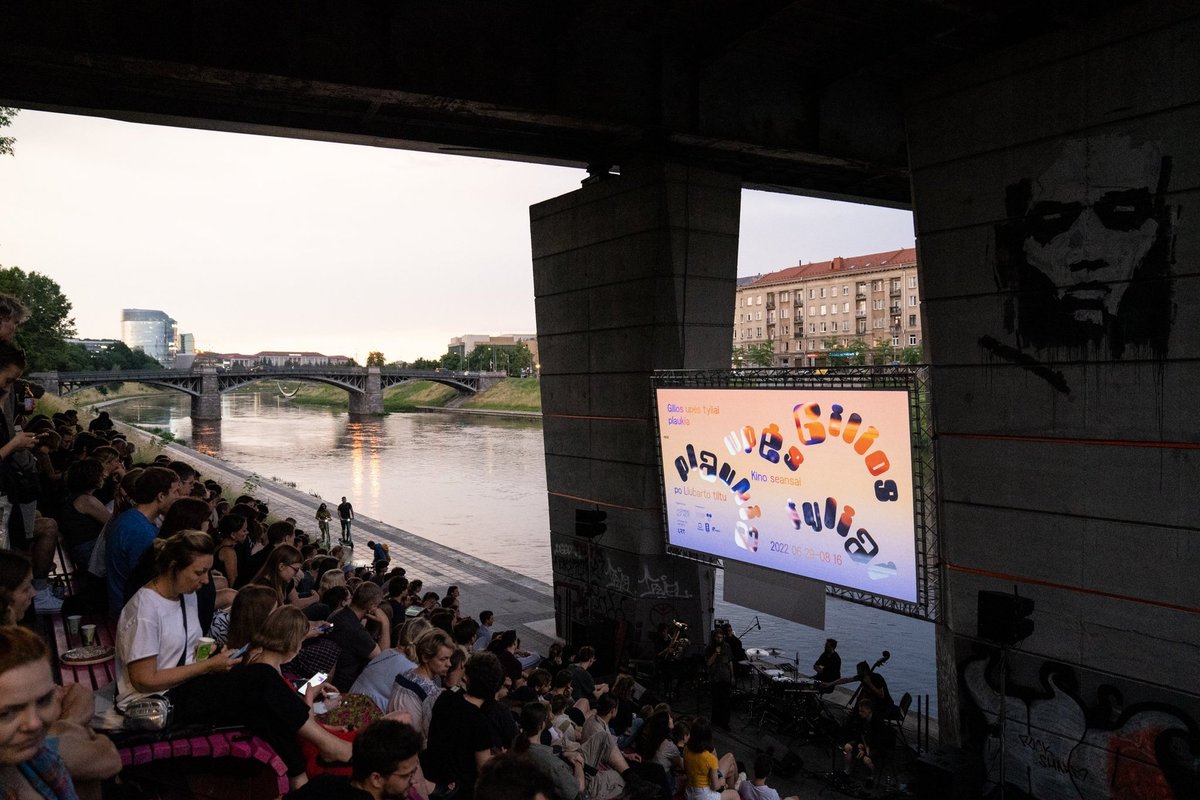 Pod mostem Liubarta rozpoczynają się otwarte letnie imprezy „Głębokie rzeki cicho płyną”.