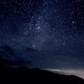 Bendra visų galaktikų skleidžiama šviesa galybę kartų viršija Saulės šviesą: kodėl naktį vis tiek tamsu?