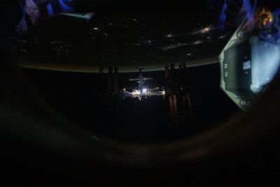 Tarptautinė kosminė stotis, nufotografuota Europos kosmoso agentūros astronauto Thomas Pesquet. https://www.flickr.com/photos/nasa2explore/sets/72157720187084178/