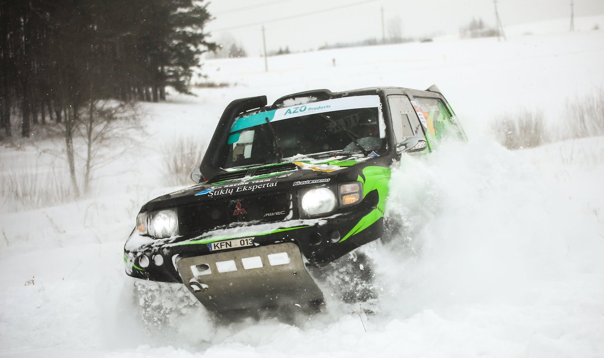 Vaidoto Paškevičiaus ir Gyčio Vercinsko ekipažas "Winter Rally"