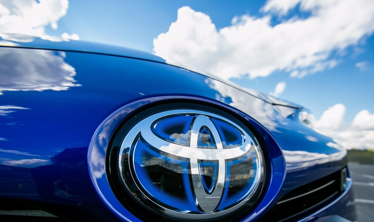 "Toyota" yra vertingiausias automobilių prekės ženklas pagal "Forbes"