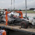 Dėl šokiruojančios avarijos „Formulės-1“ trasoje kaltas nuotėkų šulinio dangtelis