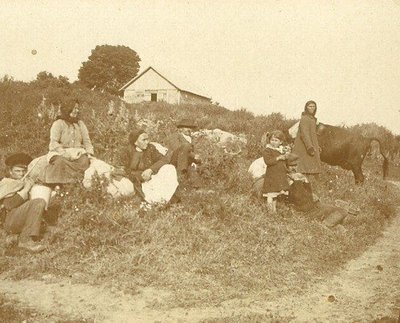 Pirmasis pasaulinis karas. Pabėgėliai prie artėjančios vokiečių kariuomenės Volynėje. 1916 m.