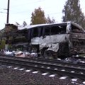 Rusijoje autobusui susidūrus su traukiniu žuvo mažiausiai 19 žmonių