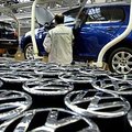 „Volkswagen“ darbuotojai nori daugiau darbo
