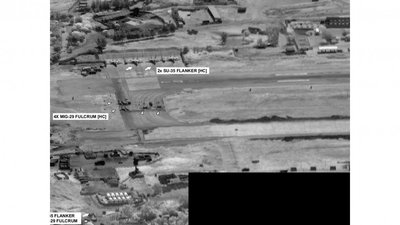 JAV bepiločio orlaivio nuotraukoje - Rusijos karinė bazė Sirijoje