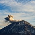 Ugnikalnis skleidžia pelenus virš Meksikos sostinės
