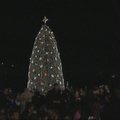 B.Obama Vašingtone įžiebė pagrindinę šalies Kalėdų eglę