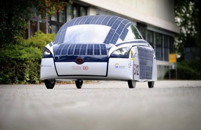 Saulės energija varomas automobilis „BOcruiser“, sukurtas vokiečių