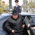 Kim Jong Unas pademonstravo prabangią iš Putino gautą dovaną
