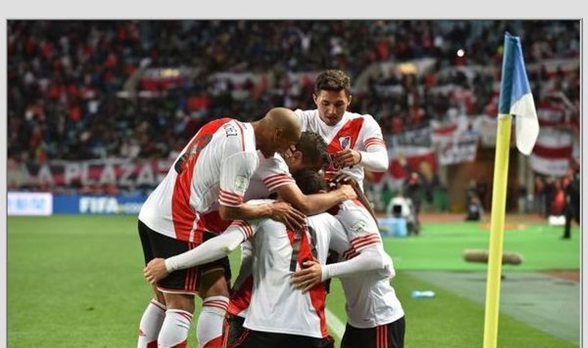 "River Plate" futbolininkai džiaugiasi