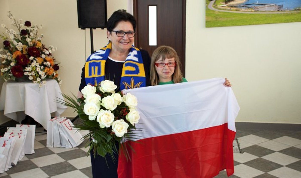 Minister Teresa Piotrowska z wizytą u rodzin polskiego pochodzenia ewakuowanych z Donbasu/ fot. Caritas Rybaki. MSW RP