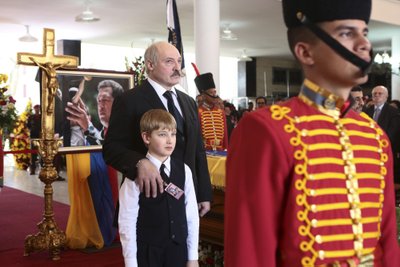 Aleksandras Lukašenka ir sūnus Nikolajus