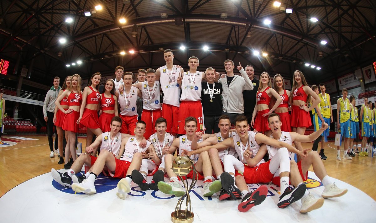 Vilniaus KM-I ekipa, U18 čempionai