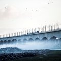 ФОТО: в Дании шесть человек погибли при аварии на железнодорожном мосту