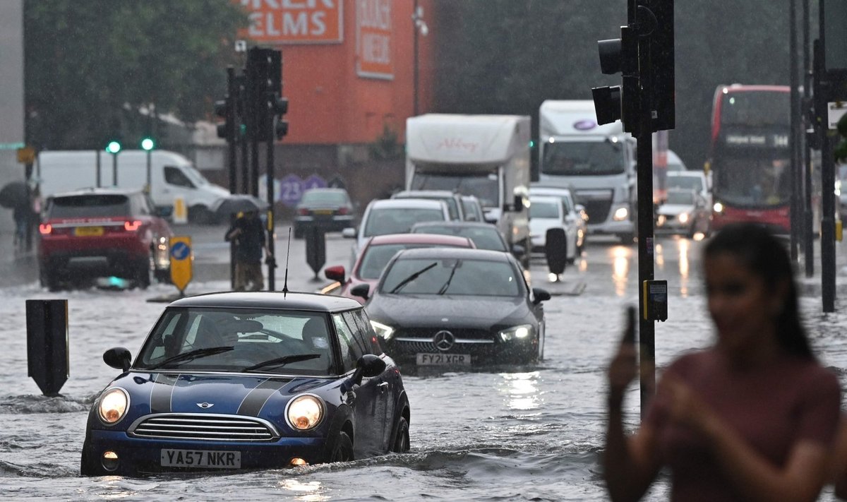 Potvyniai Londone, asociatyvi nuotr.