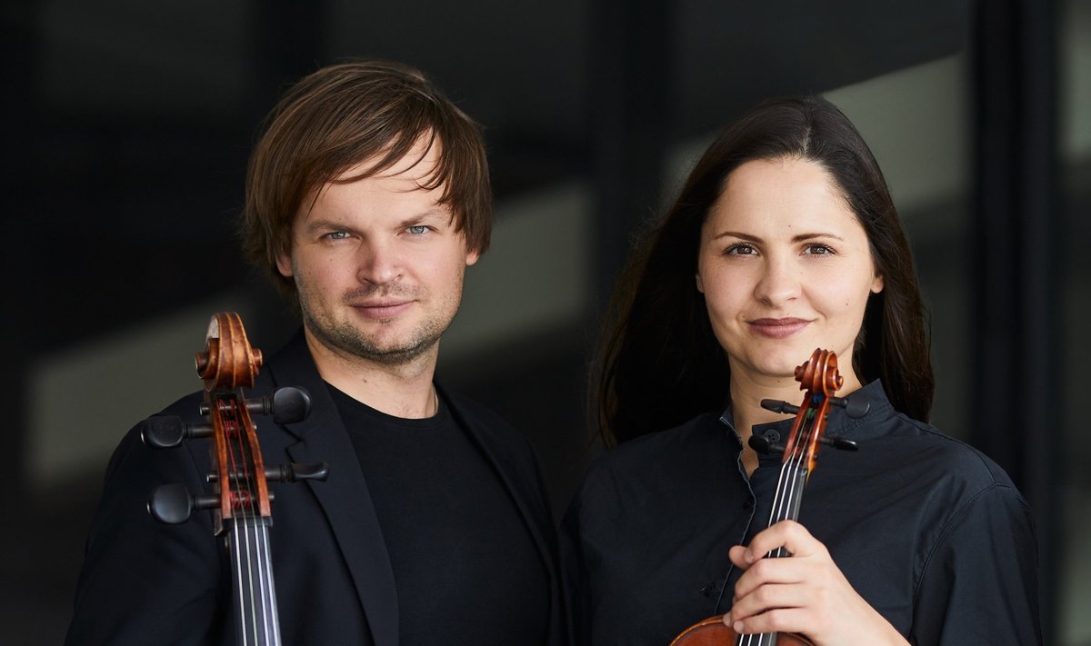 „Duettissimo“: smuikininkė Dalia Dėdinskaitė ir violončelininkas Glebas Pyšniakas (Ugnės Žilinskės nuotr.)