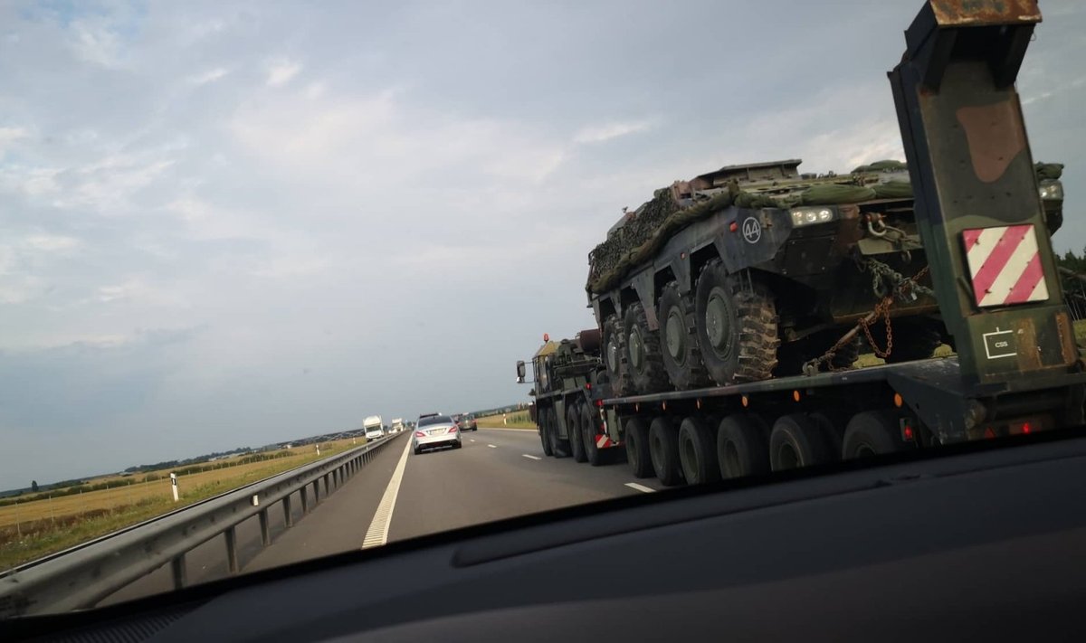 Skaitytojai užfiksavo transportuojamus Lietuvos kariuomenės „Vilkus“