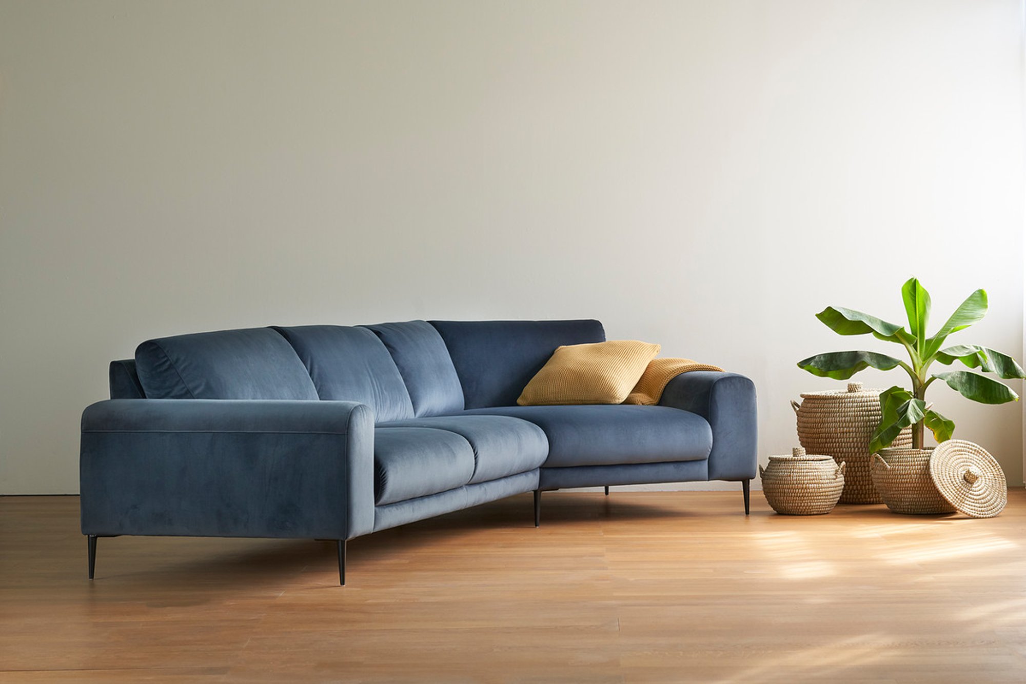 Kuo gali nustebinti kampinė sofa? Delfi užsakomasis turinys