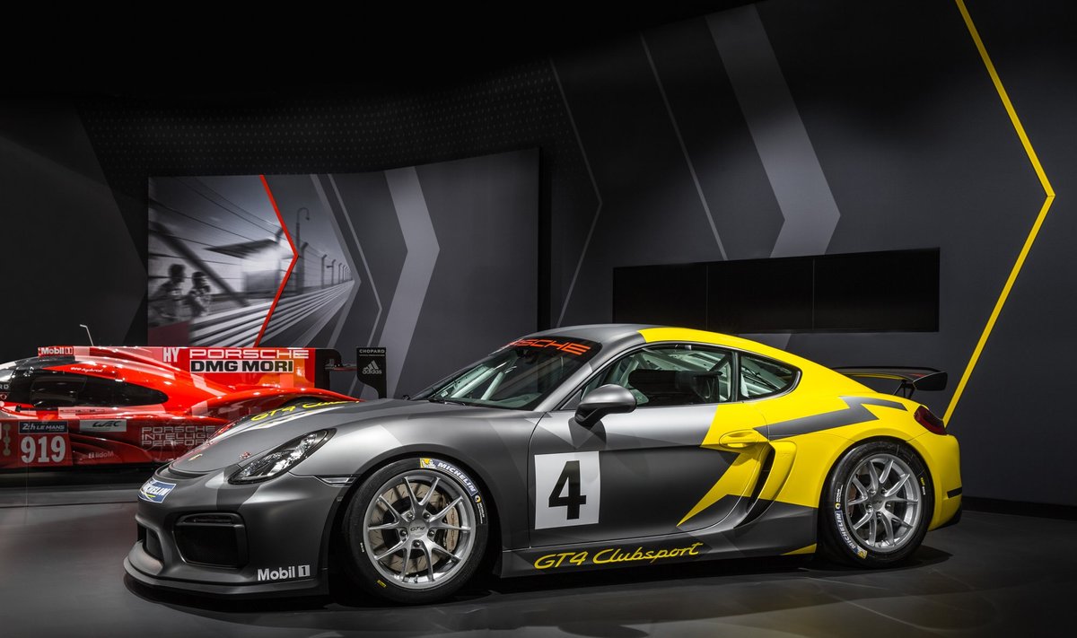"Porsche Cayman GT4 Clubsport"