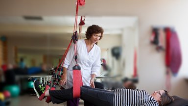Klubo sąnario keitimas: judesiams susigrąžinti kineziterapijos pratimus pradeda jau kitą dieną