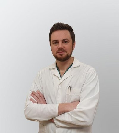 Radiologijos ir branduolinės medicinos centro Intervencinės radiologijos skyriaus vedėjas gydytojas intervencinis radiologas dr. Marius Kurminas.
