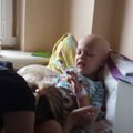 Nėščia moteris išgirdo, kad sūnus serga vėžiu: viskas prasidėjo nuo kojų skausmo