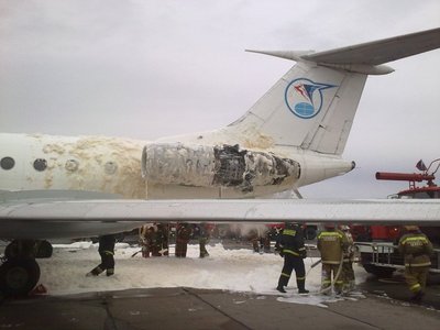 Užsidegęs lėktuvas avariniu būdu nusileido Sibire