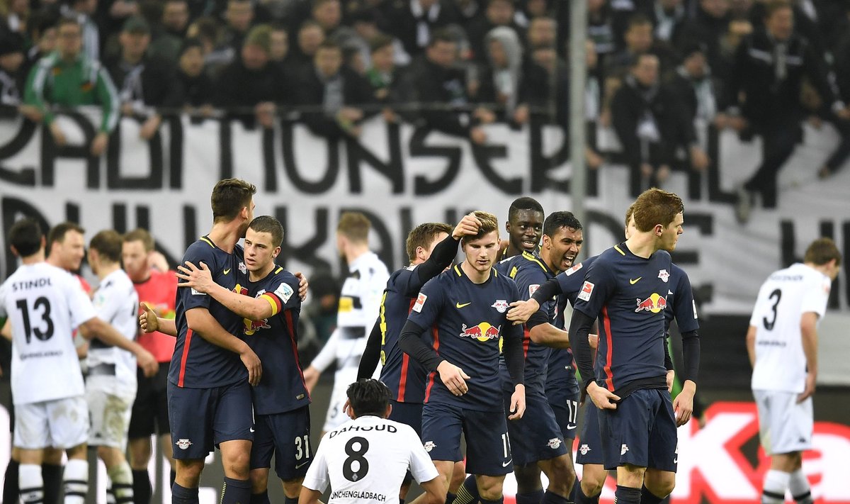 Bundesliga, Menchengladbacho „Borussia“ - Leipcizgo „Rassenballsport“ (tamsi apranga)