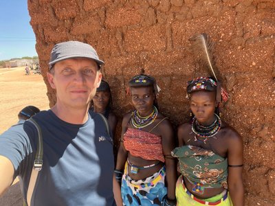 Susipažino su gentimis Angoloje