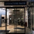 Eurokomisaras: dviejų JAV bankų žlugimas Europos bankams grėsmės nekelia
