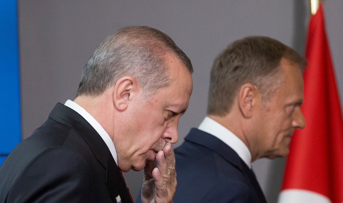 R. T. Erdoganas ir D. Tuskas