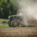 Krizė Lietuvos žemės ūkyje: lietaus prisišaukti lengviau nei sezoninių darbininkų, net eurai nevilioja